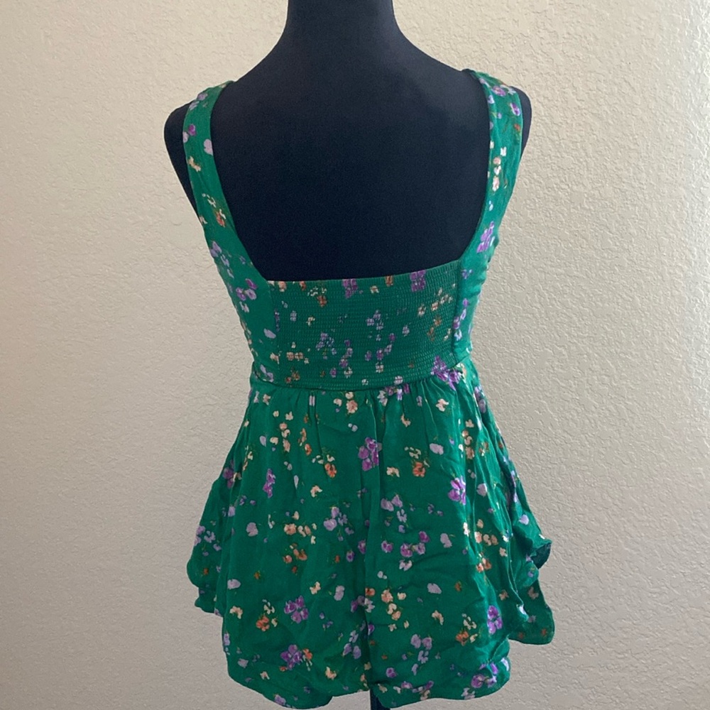 Urban Outfitters kelly green romper with flowers - Picture 6 of 10